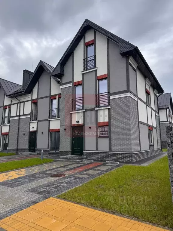 Таунхаус в Калининградская область, Пионерский Октябрьская ул., 10А ... - Фото 1