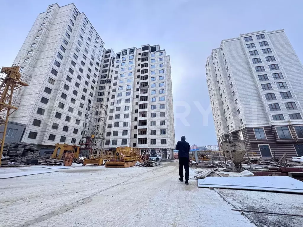2-к кв. Дагестан, Махачкала ул. Азизова, 38 (71.0 м) - Фото 0