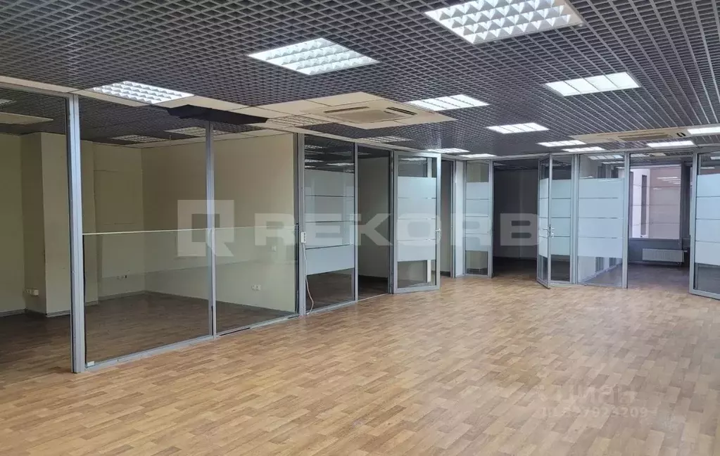 Офис в Санкт-Петербург Петроградская наб., 22 (180 м) - Фото 2