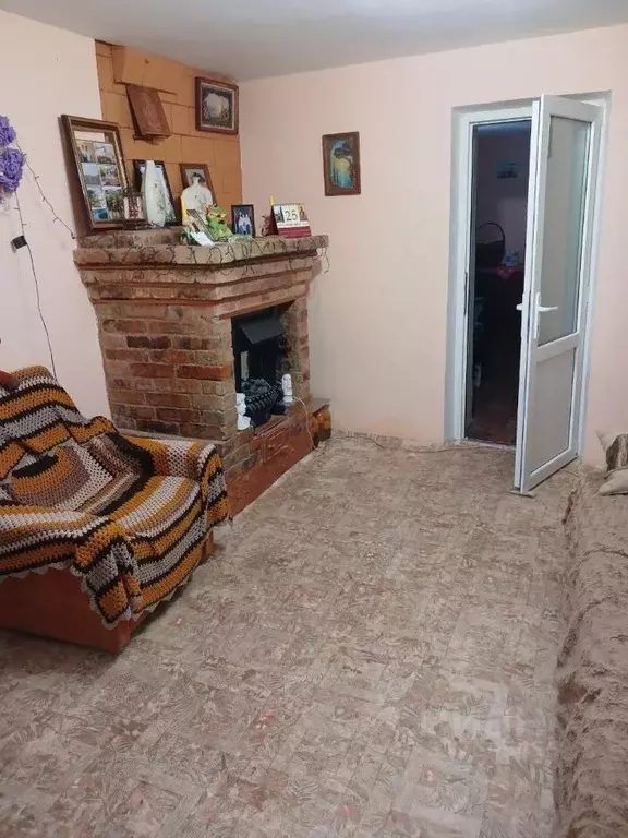 Дом в Крым, Сакский район, с. Суворовское ул. Фестивальная, 2 (55 м) - Фото 1