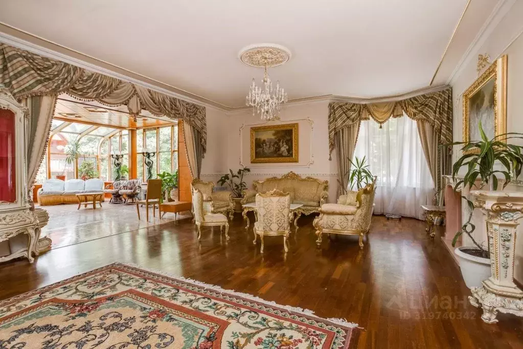 Дом в Московская область, Одинцовский городской округ, д. Раздоры 5/8 ... - Фото 1