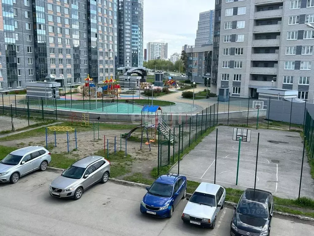 2-к кв. Свердловская область, Екатеринбург ул. Просторная, 87 (48.0 м) - Фото 1