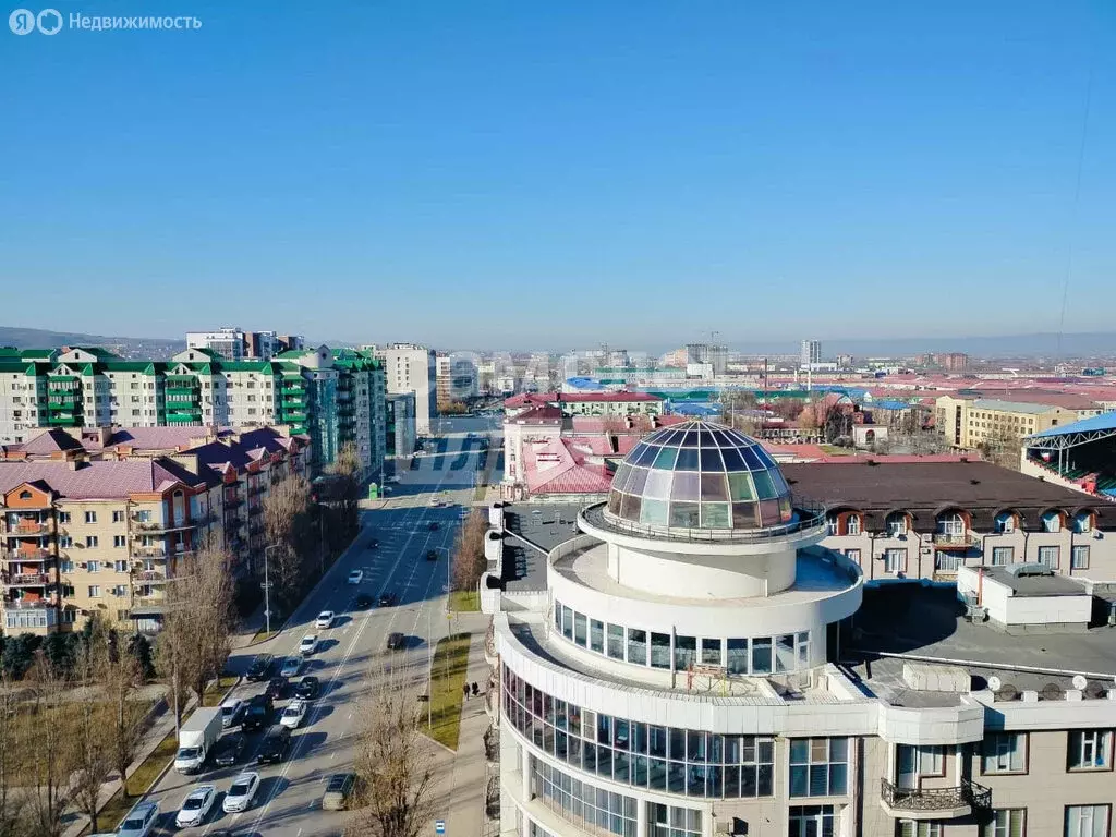 3-комнатная квартира: Грозный, улица Сайпуддина Шарпудиновича ... - Фото 2