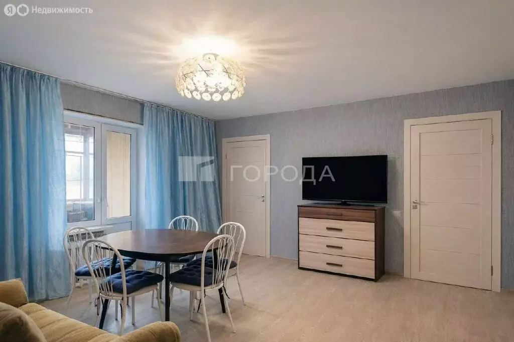 3-комнатная квартира: Барнаул, улица Малахова, 31 (64 м) - Фото 1