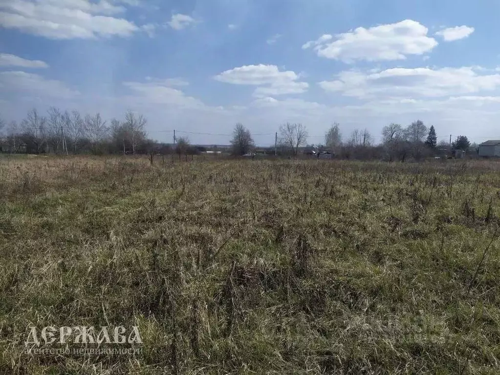 Участок в Белгородская область, Старооскольский городской округ, с. ... - Фото 0