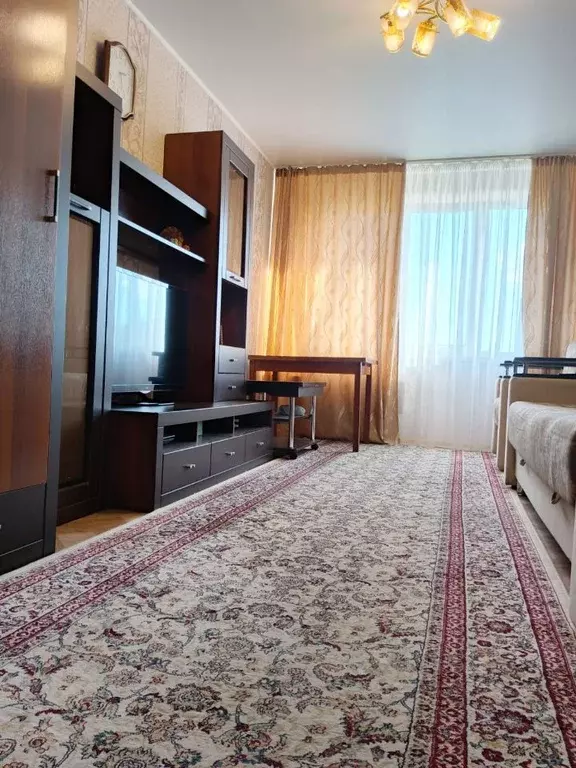 3-к кв. Челябинская область, Челябинск ул. Комарова, 125 (65.0 м) - Фото 0