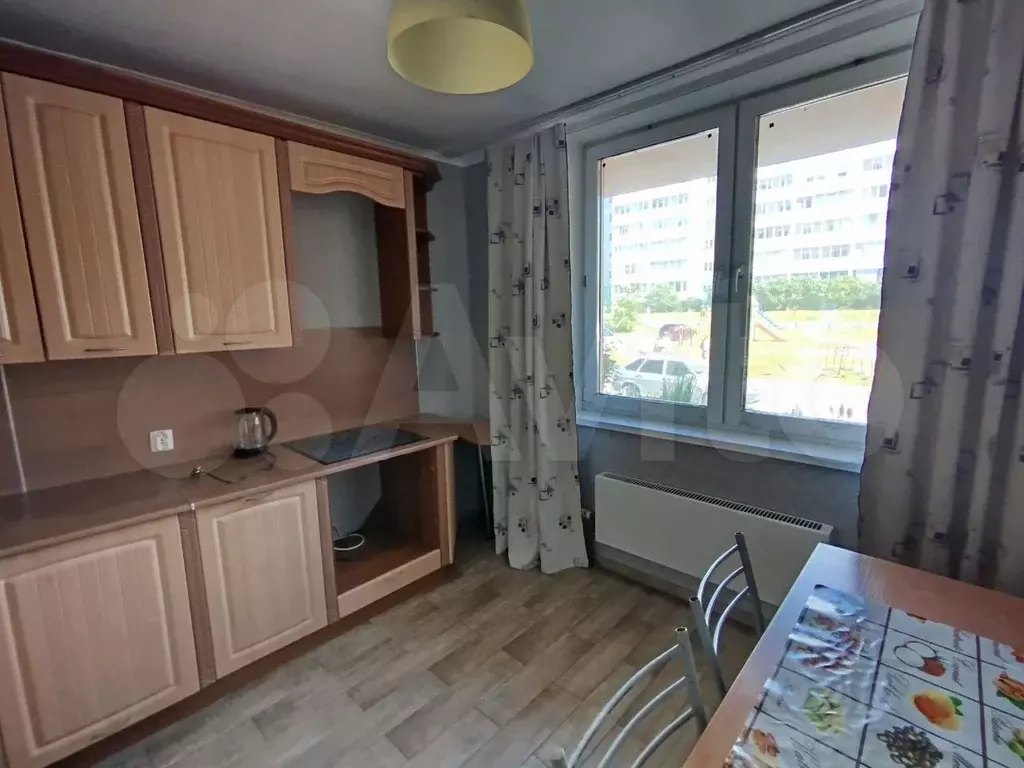 1-к. квартира, 40 м, 1/9 эт. - Фото 1