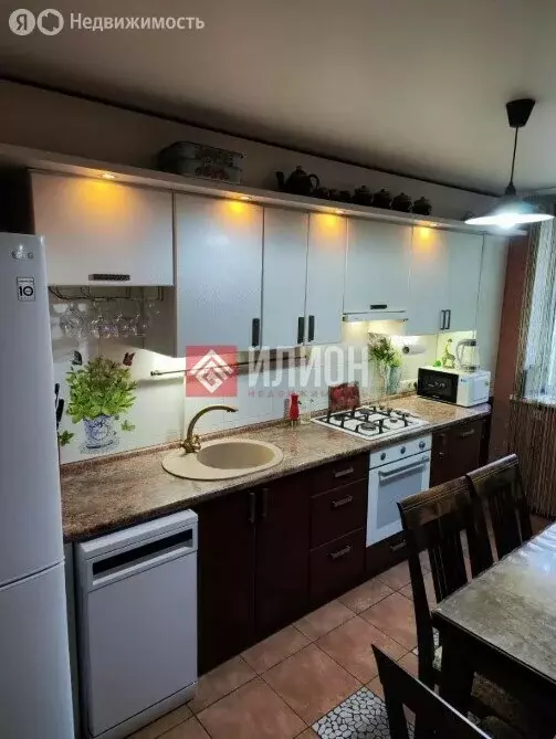 3-комнатная квартира: Севастополь, Карантинная улица, 16 (74.1 м) - Фото 1