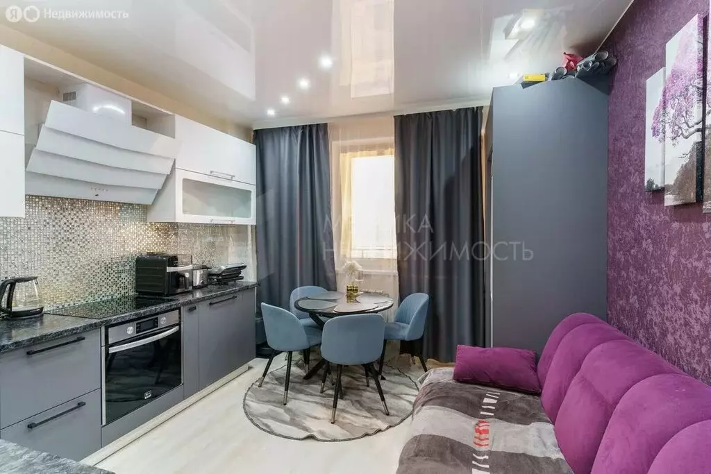 1-комнатная квартира: Тюмень, улица Муравленко, 10 (49.1 м) - Фото 1