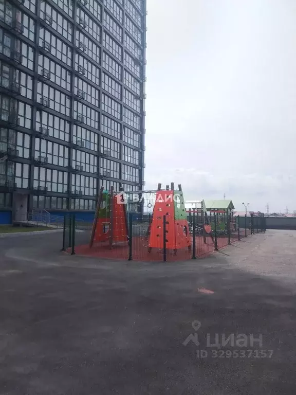 Студия Приморский край, Уссурийск ул. Сергея Ушакова, 6А (27.3 м) - Фото 1