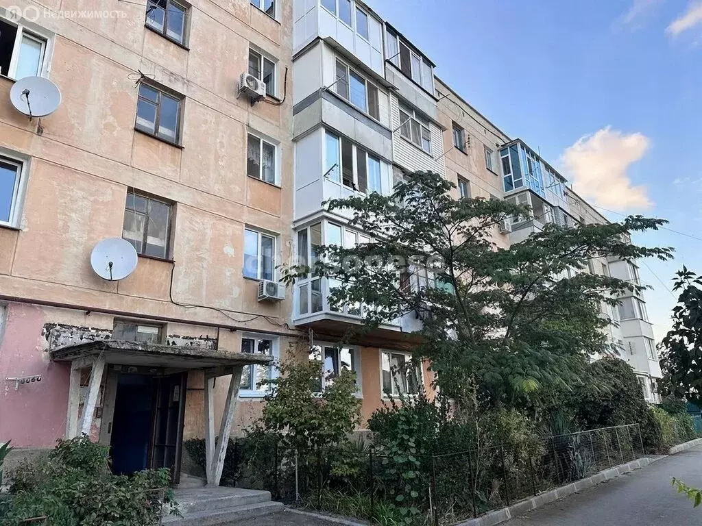 2-комнатная квартира: севастополь, улица надежды краевой, 16а (48 м) - Фото 1