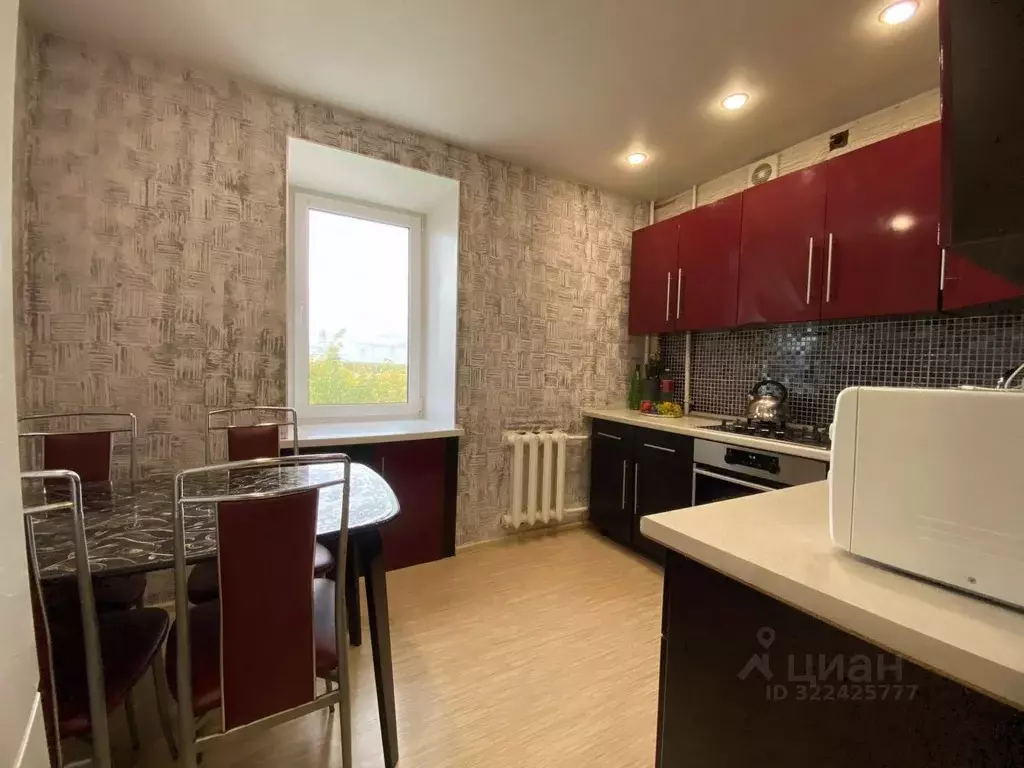 2-к кв. Пермский край, Кунгур ул. Газеты Искра, 38 (48.2 м) - Фото 2