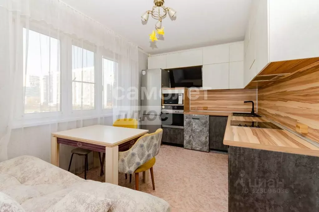 2-к кв. Челябинская область, Челябинск ул. Прохладная, 1 (66.0 м) - Фото 1