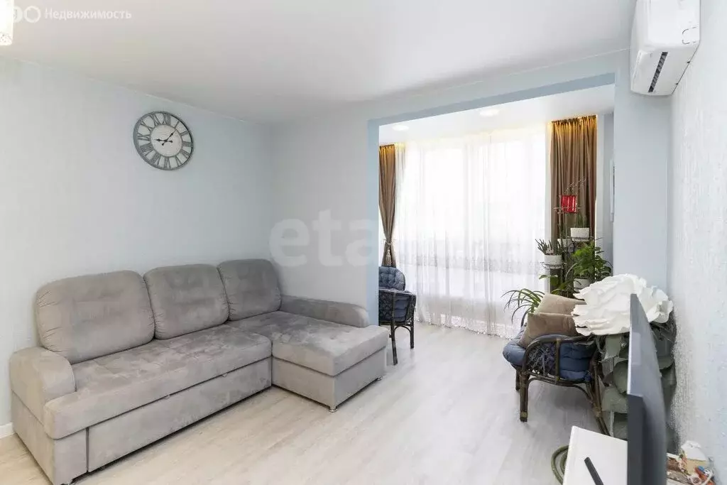 2-комнатная квартира: Тюмень, Родниковая улица, 4 (56 м) - Фото 1