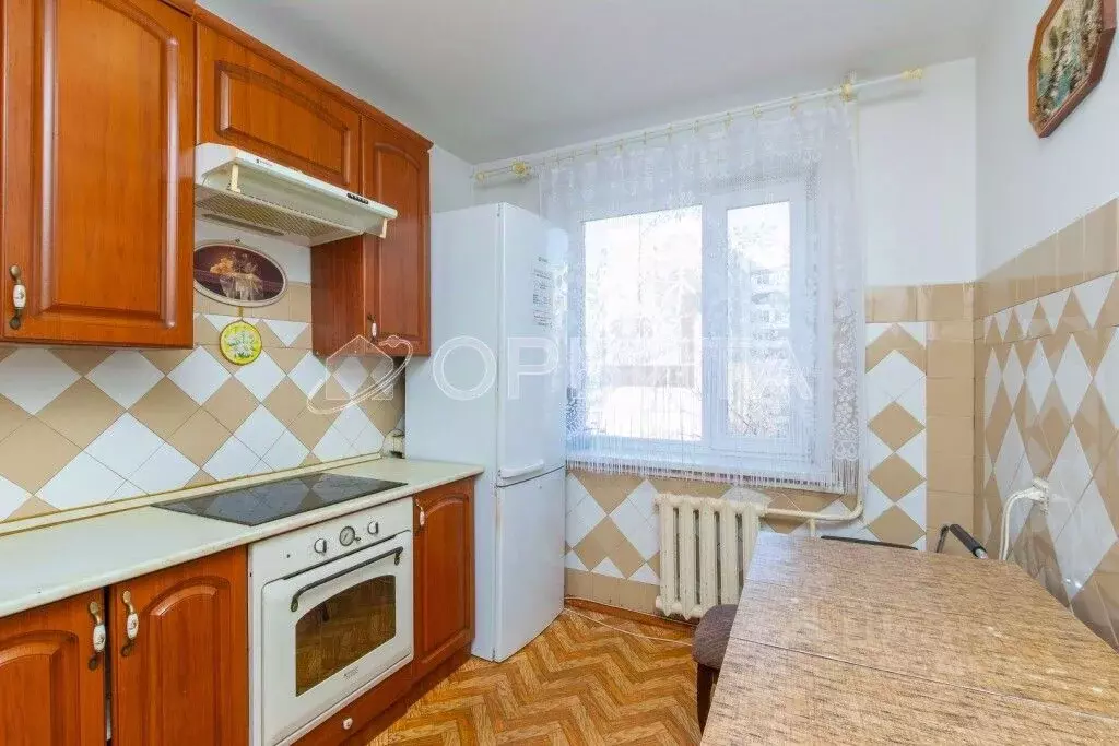 3-к кв. Тюменская область, Тюмень ул. Домостроителей, 12 (66.3 м) - Фото 0