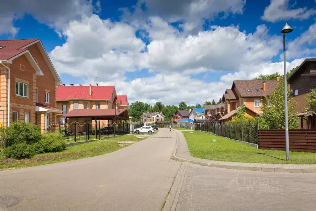 Участок в Московская область, Одинцовский городской округ, д. ... - Фото 2