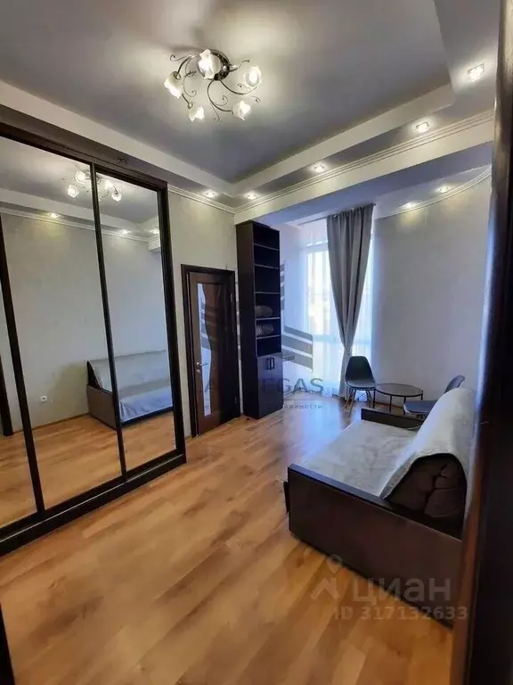 2-к кв. Краснодарский край, Сочи Светлана мкр, ул. Серафимовича, 5 ... - Фото 0