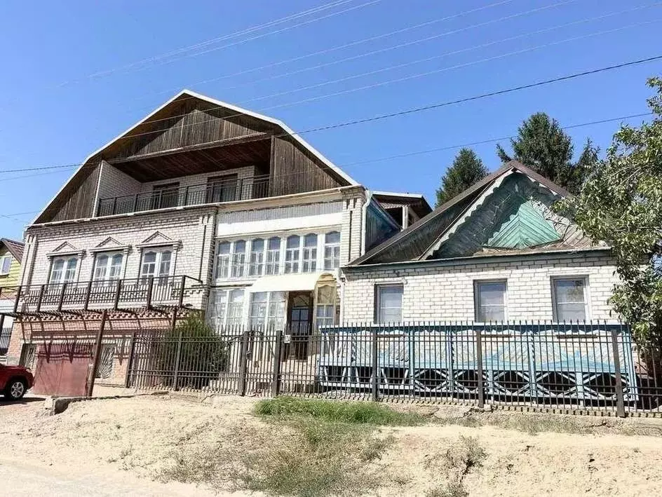 Коттедж в Астраханская область, Икрянинский район, Красные Баррикады ... - Фото 1