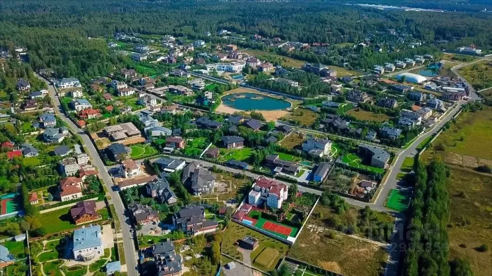 Участок в Московская область, Красногорск городской округ, д. ... - Фото 1