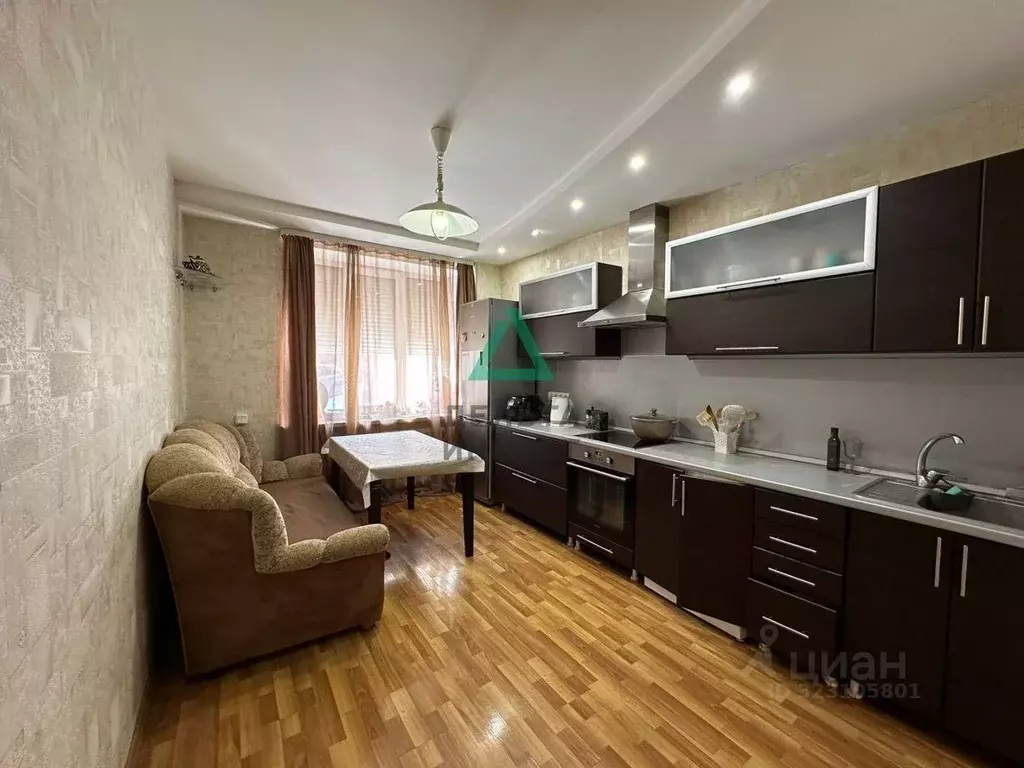 2-к кв. Башкортостан, Уфа ул. Софьи Перовской, 38 (71.6 м) - Фото 1