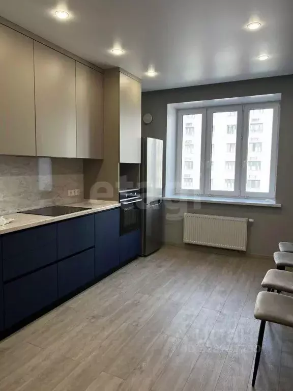 2-к кв. Тюменская область, Тюмень ул. Республики, 204к10 (67.0 м) - Фото 1