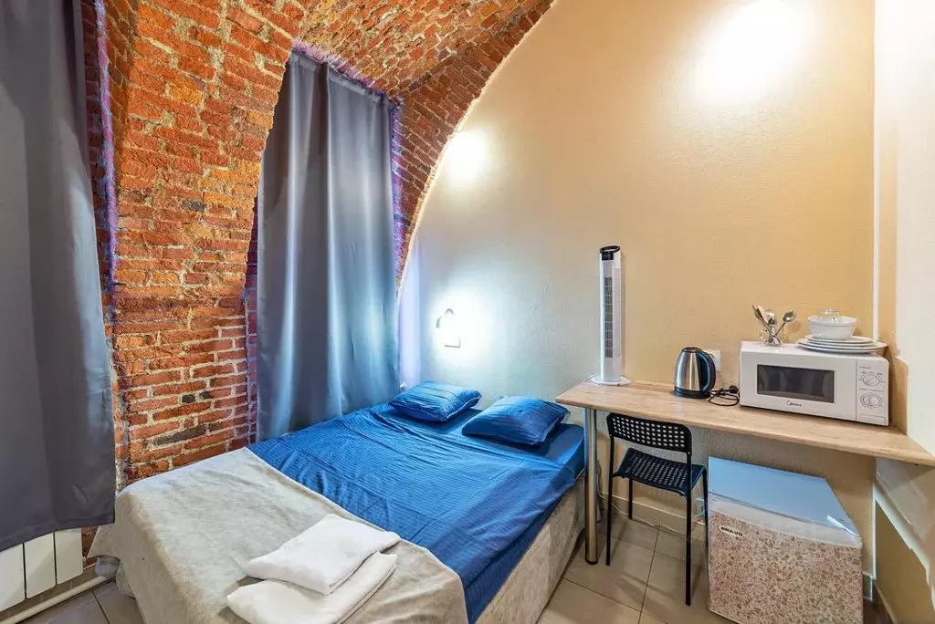 Комната Санкт-Петербург ул. Маяковского, 17 (13.0 м) - Фото 0