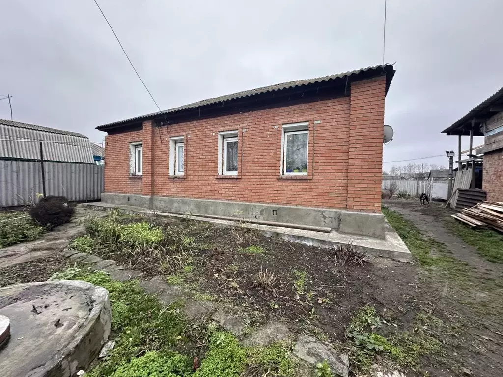 Дом в Саратовская область, Балашовский район, Хоперское муниципальное ... - Фото 1