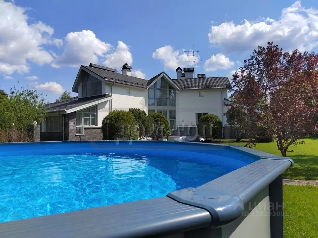 Дом в Московская область, Наро-Фоминский городской округ, д. ... - Фото 1