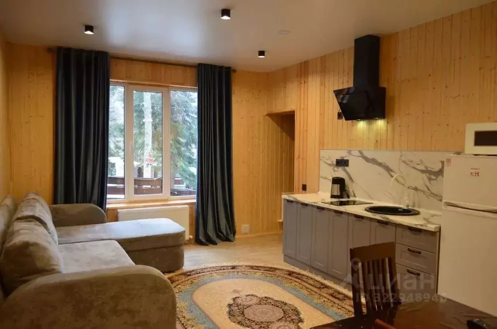 Комната Карачаево-Черкесия, Зеленчукский район, с. Архыз пер. 3-й ... - Фото 1