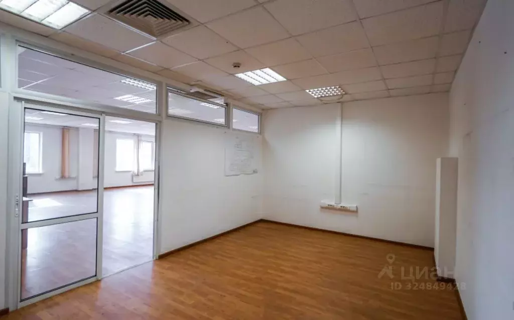 Помещение свободного назначения в Свердловская область, Екатеринбург ... - Фото 2