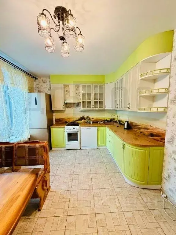 2-к кв. Свердловская область, Екатеринбург ул. Тюльпановая, 7 (69.9 м) - Фото 2