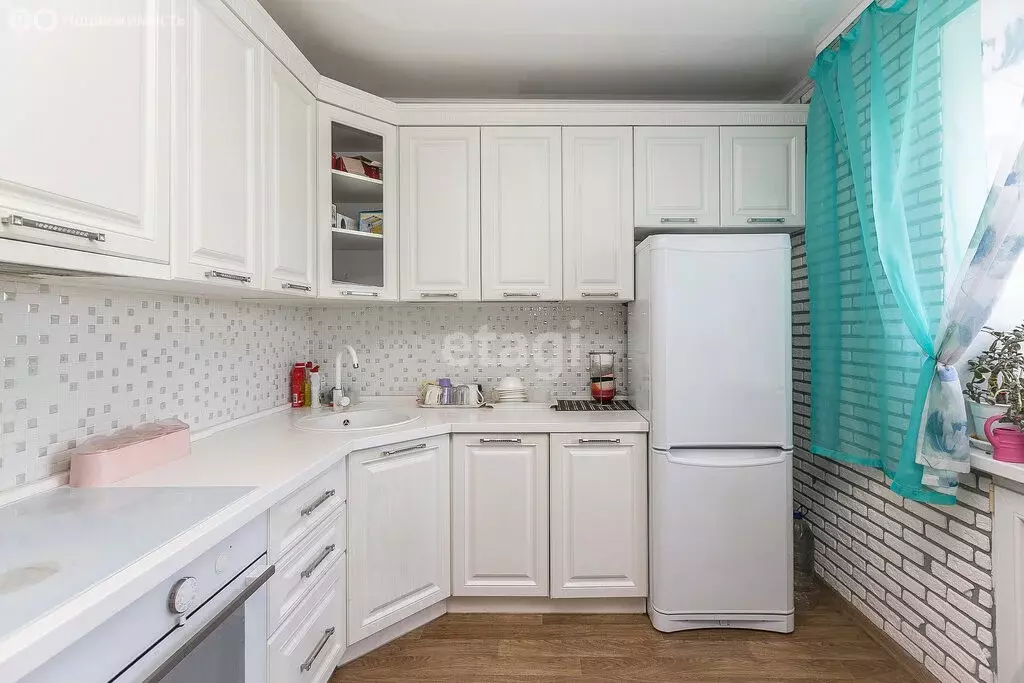 4-комнатная квартира: Тюмень, микрорайон Антипино, улица Александра ... - Фото 2