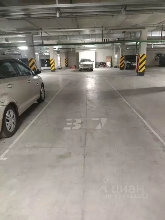 Гараж в Санкт-Петербург ул. Маршала Казакова, 70к1с2 (13 м) - Фото 1