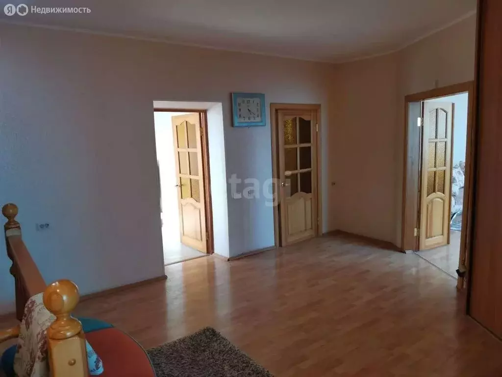 Дом в Чебаркуль, улица Чкалова (310 м) - Фото 1