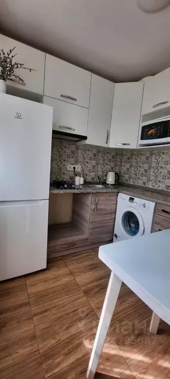 2-к кв. Красноярский край, Красноярск ул. Александра Матросова, 5 ... - Фото 1