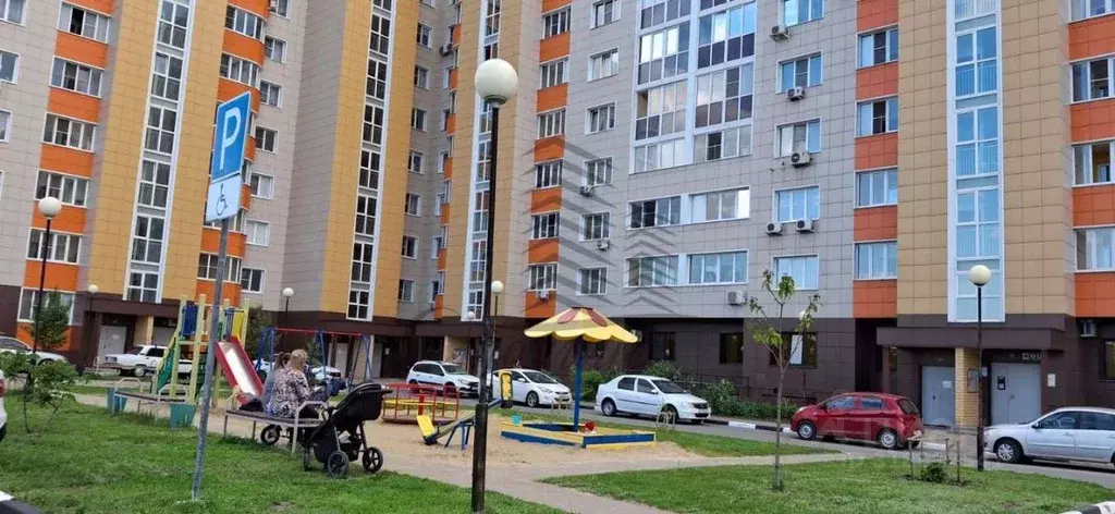 2-к кв. Белгородская область, Старый Оскол Северный мкр, 36 (63.8 м) - Фото 0