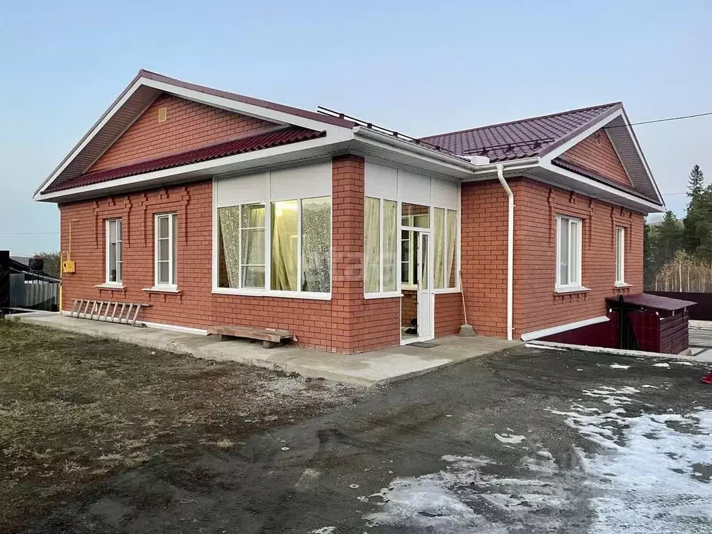 Дом в Челябинская область, Миасский городской округ, пос. Тургояк ул. ... - Фото 1