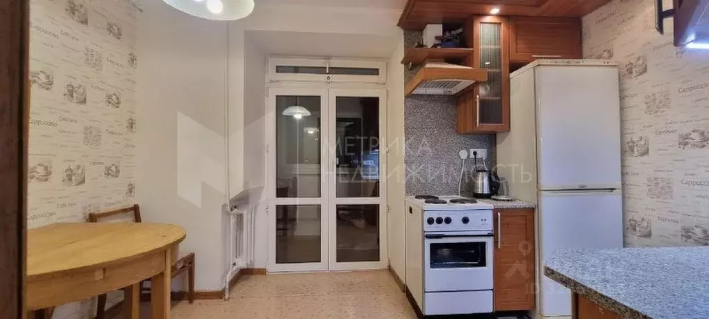 2-к кв. Тюменская область, Тюмень 6-й мкр, ул. Валерии Гнаровской, 7 ... - Фото 1