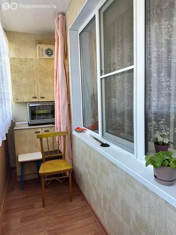 3-комнатная квартира: Каменск-Шахтинский, Больничная улица, 21 (61 м) - Фото 0