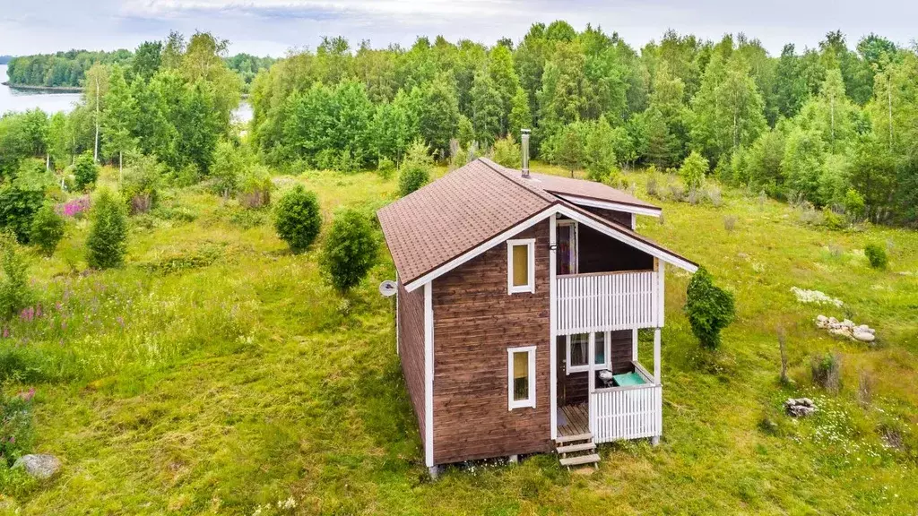 Дом в Карелия, Медвежьегорский район, с. Великая Губа  (80 м) - Фото 0