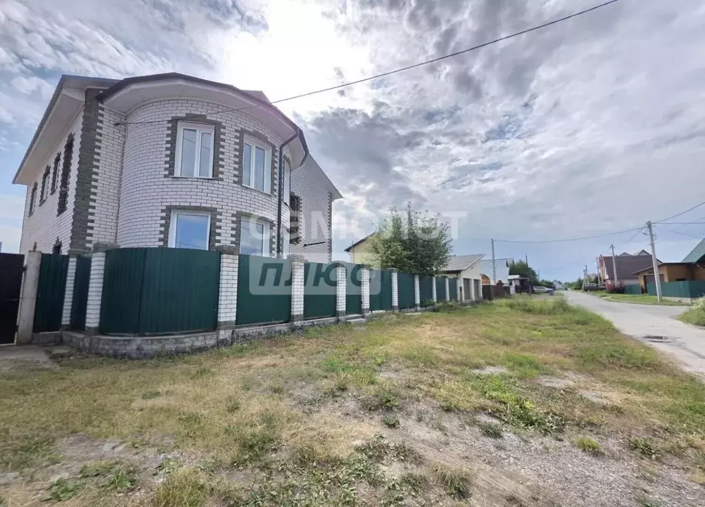 Дом в Алтайский край, Барнаул ул. Панкратова, 93 (300 м) - Фото 1