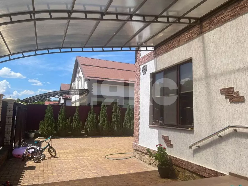 Дом в Краснодарский край, Горячий Ключ ул. Михаила Шалжияна (250 м) - Фото 1