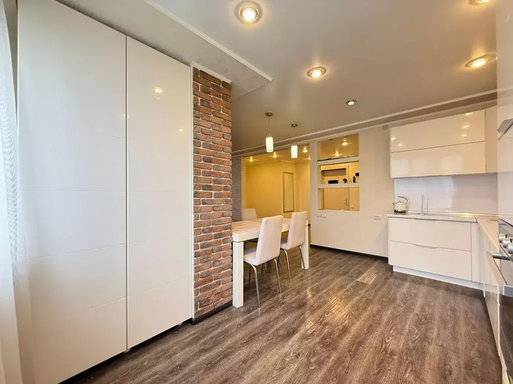 2-к кв. Кабардино-Балкария, Нальчик просп. Кулиева (67.5 м) - Фото 2