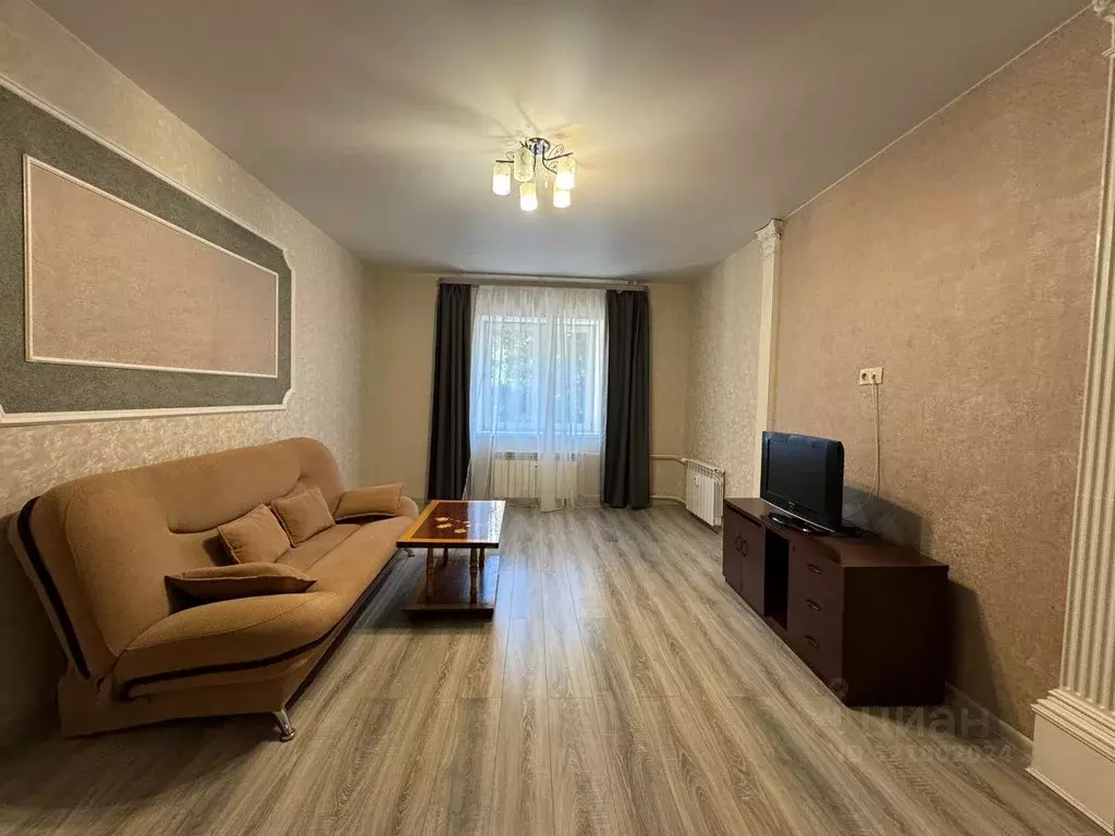 2-к кв. Татарстан, Казань ул. Чингиза Айтматова, 13к2 (68.0 м) - Фото 0