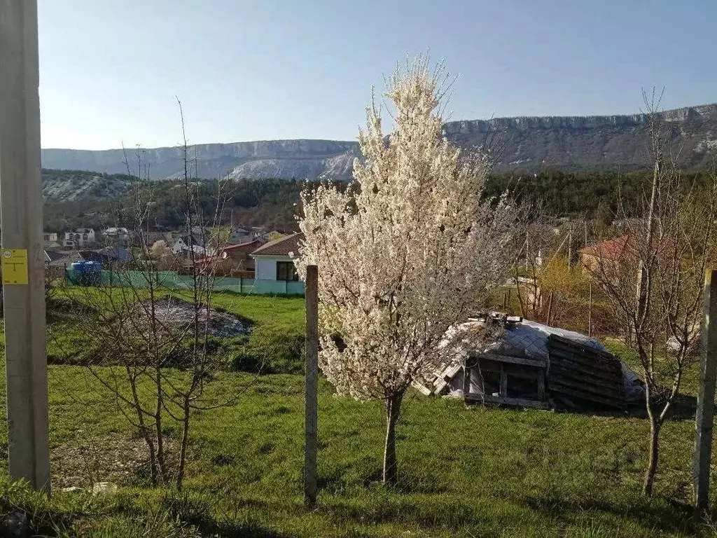 Участок в Крым, Бахчисарайский район, Куйбышево пгт ул. Суворова, 19 ... - Фото 1