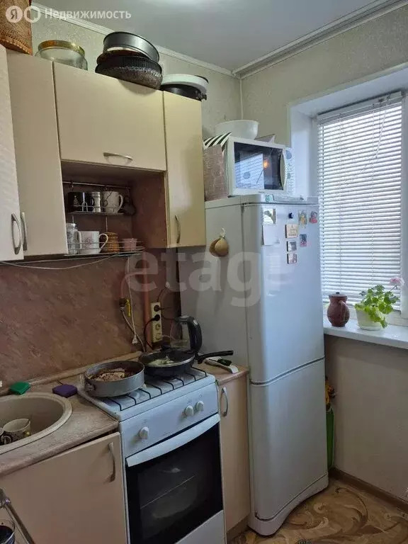 2-комнатная квартира: Усть-Катав, улица 40 лет Октября, 43 (43.8 м) - Фото 2