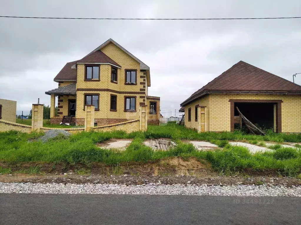 Дом в Тюменская область, с. Омутинское ул. Майская (217 м) - Фото 0