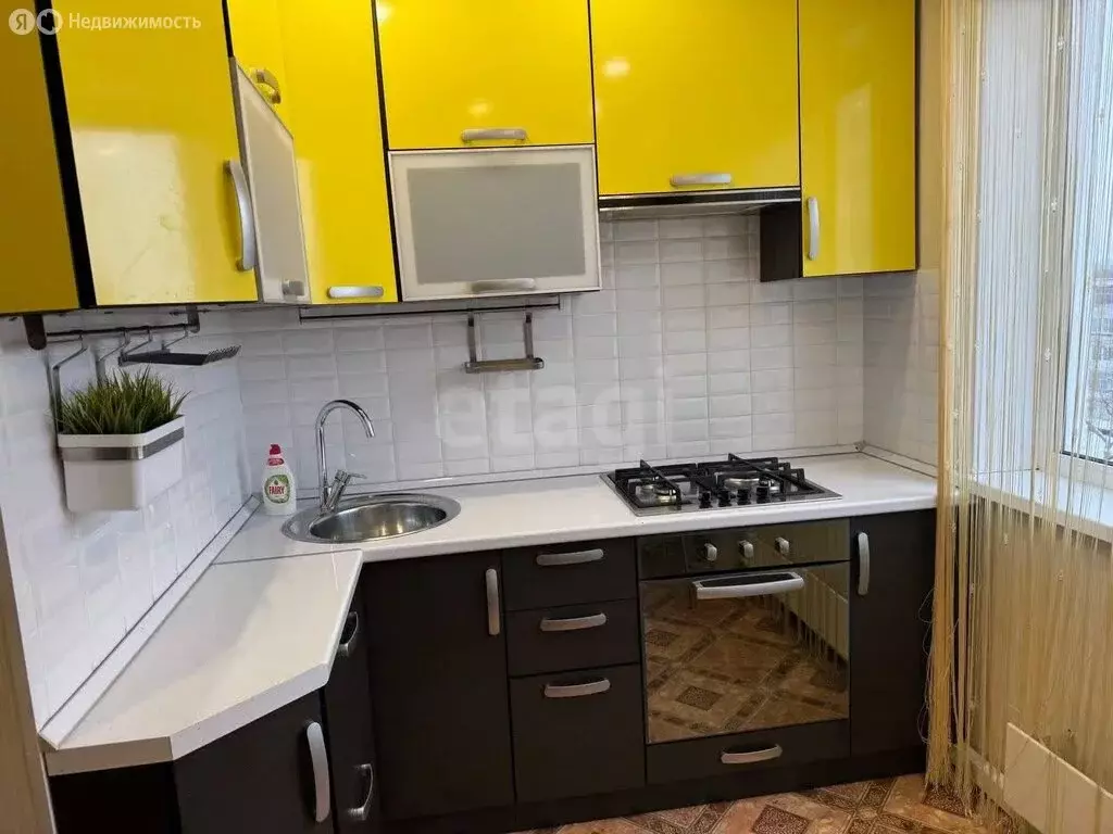 3-комнатная квартира: Саранск, улица Сущинского, 1 (61.2 м) - Фото 1