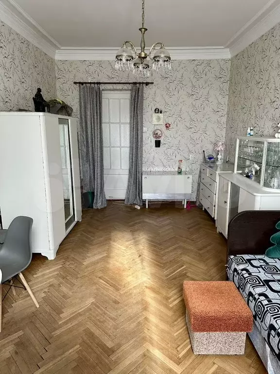 Комната 21 м в 3-к., 4/4 эт. - Фото 0