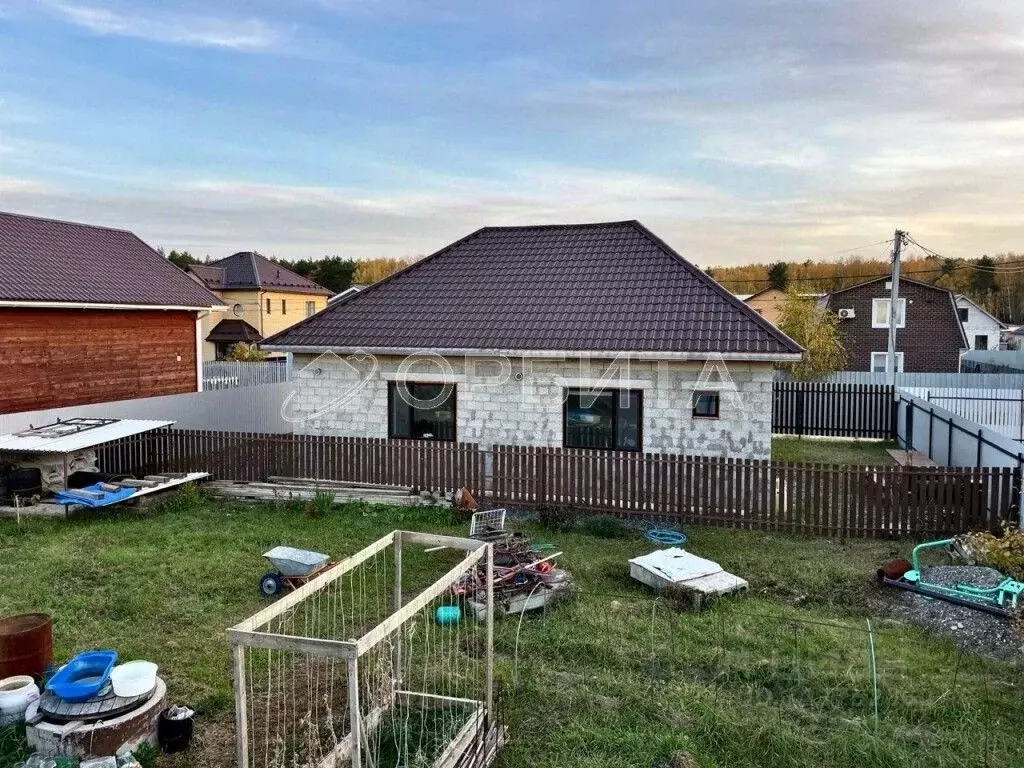 Дом в Тюменская область, Тюменский муниципальный округ, с. Ембаево ул. ... - Фото 1